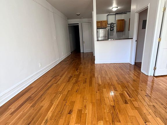 4th image of 621 W 171st St APT 4B