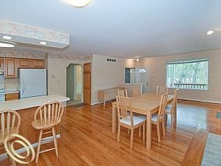 3rd image of 6735 Colony Dr