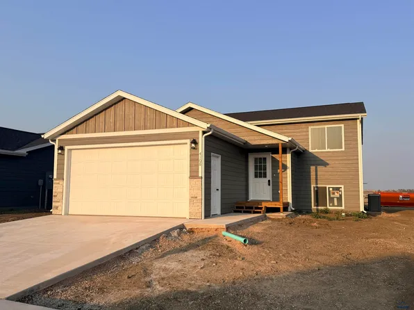 4108 McIntosh Ln, Rapid City, SD 57703