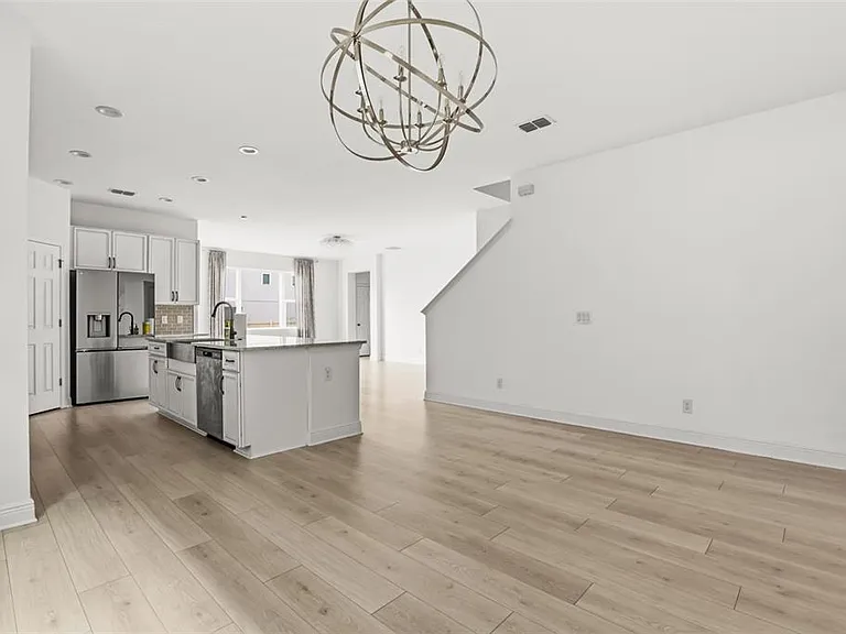 14452 Crestavista Ave — Photo 9