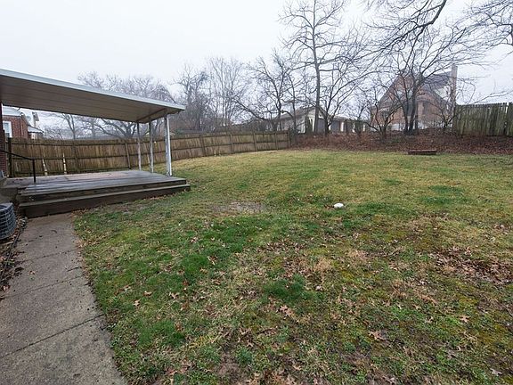 4th image of 4410 Andreas Ave