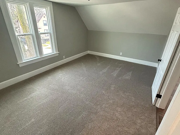 1628 Erie St #2 — Photo 6