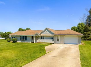 327 Cherrytree Rd, Franklin, PA 16323