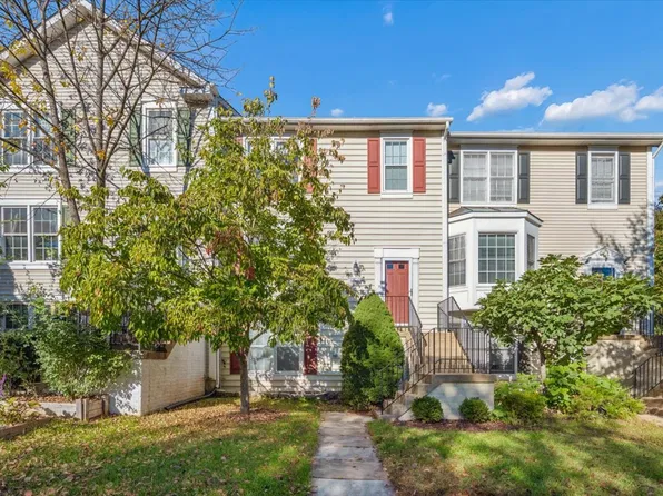 14523 Sully Lake Ct, Centreville, VA 20120