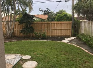 282 NE 27th Ct, Boca Raton, FL 33431