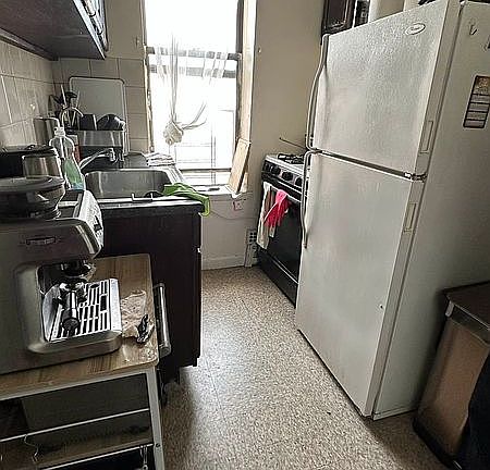 5th image of 648 Grand St APT 6F