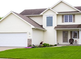 5002 Meadow Cir, Johnston, IA 50131