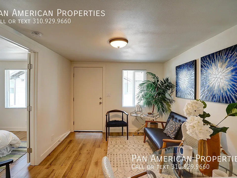 424 E Truslow Ave #8