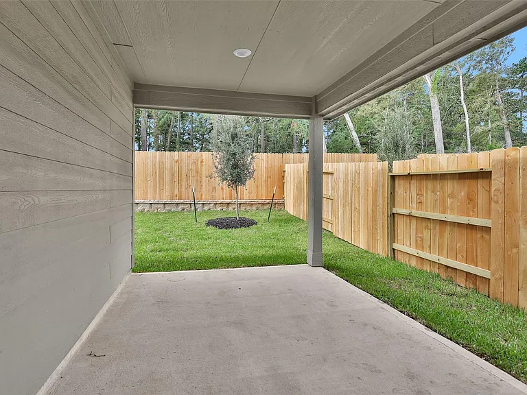 18095 Martin Pines Dr — Photo 33