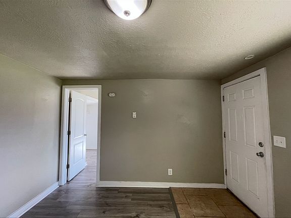 3rd image of 2742 Adams Ave APT 2