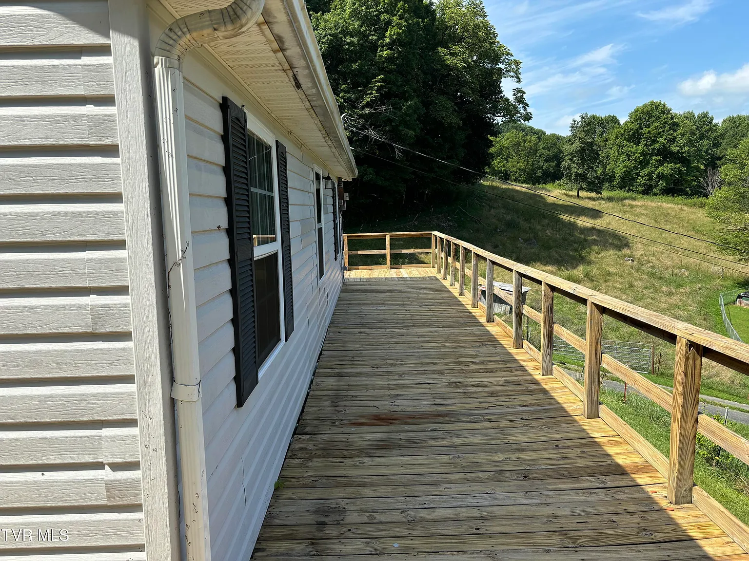 3 bed, 960 sqft, $1,500 — Photo 4