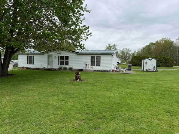 102 Willow Bnd, Wolcottville, IN 46795