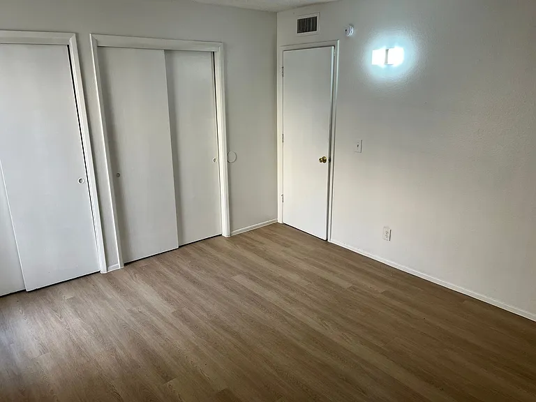 Catalina View Apartments — Photo 102