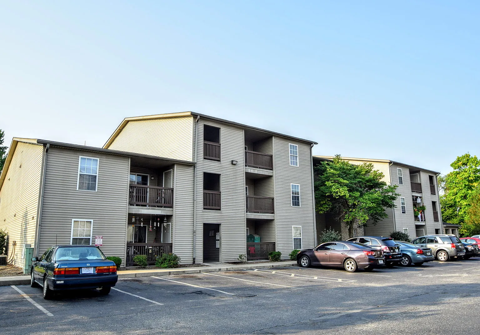 East Street Apartments — Photo 2