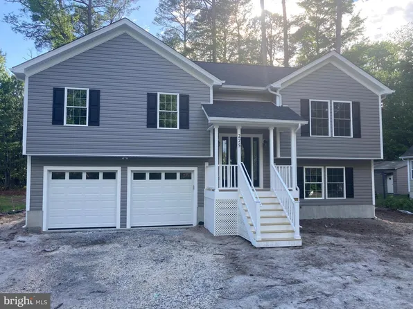 275 Greenway Dr, Colonial Beach, VA 22443