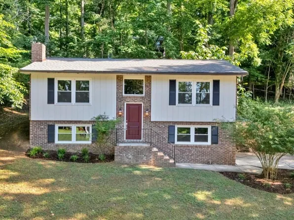 3718 Cheekwood Dr, Kingsport, TN 37660