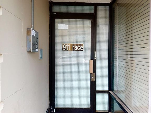 3rd image of 911 Race St Unit 3