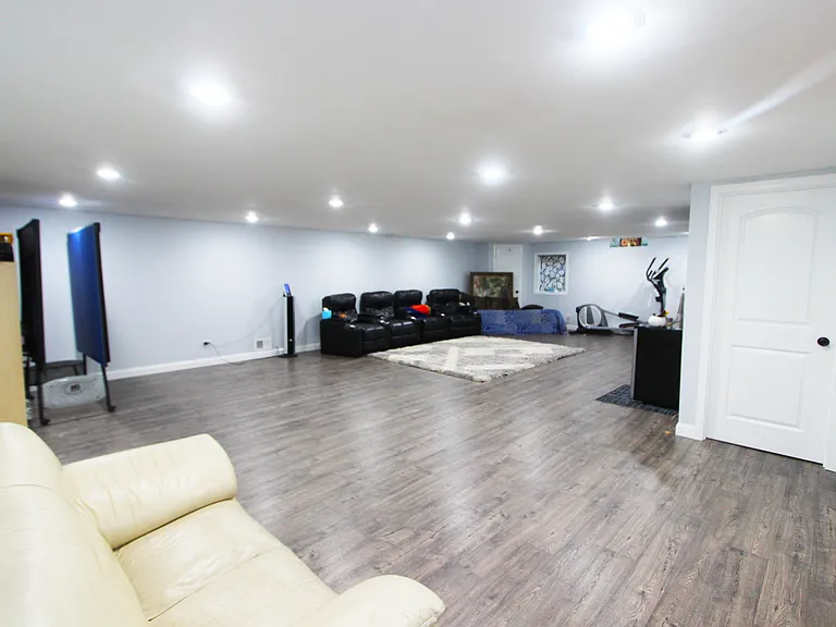 172 E Fox Hill Dr — Photo 35