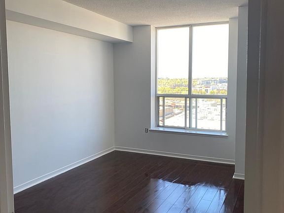 5th image of 21 Overlea Blvd #1107