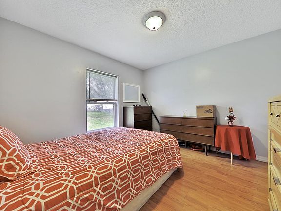 4th image of 360 Fortuna Ave