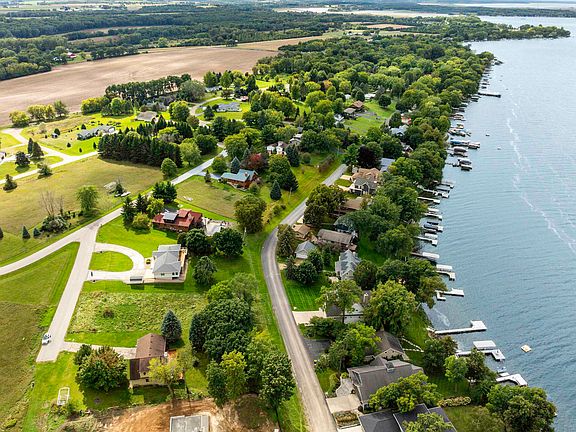 5th image of 30 Oakwood Beach Rd