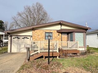 1041 Grant Ave NW, New Philadelphia, OH 44663