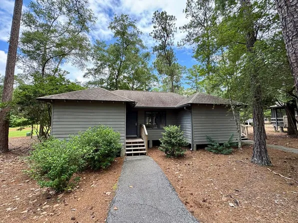 2365 W Cedar Ln, Pine Mountain, GA 31822