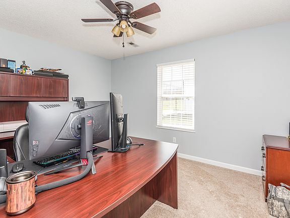 4th image of 3831 Liverpool Dr
