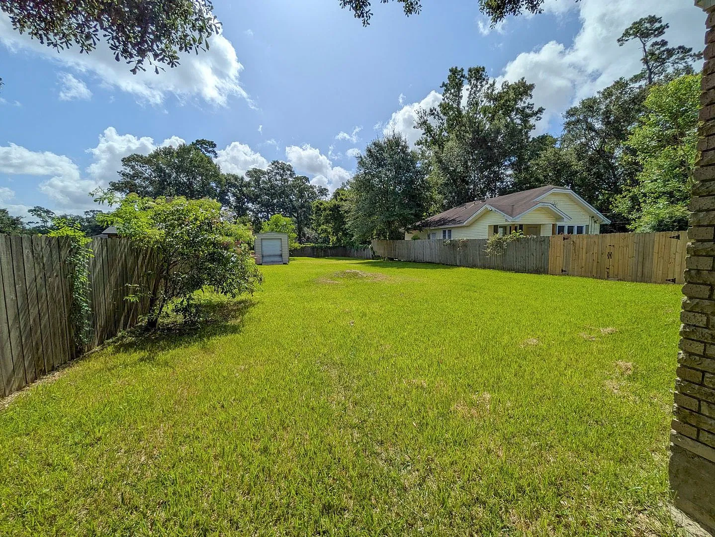 460 Belvedere Dr., Beaumont, TX 77706 *Move in Special 1/2 off the first month* — Photo 2