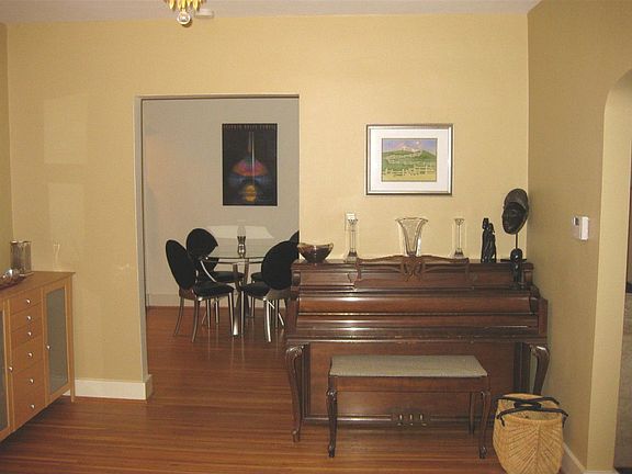 5th image of 2418 Wallace Ave