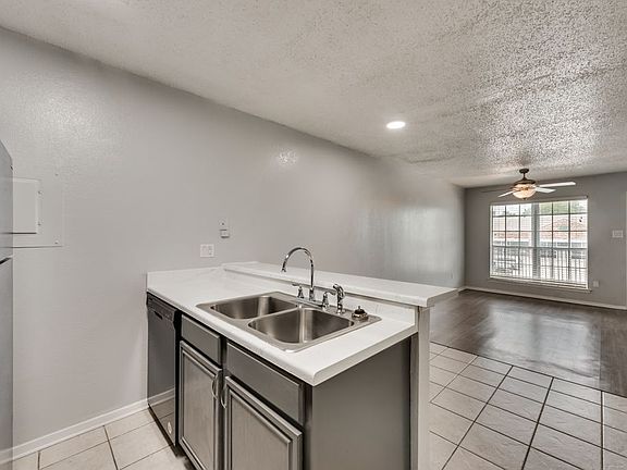3rd image of 1225 Pecan Square Dr #10