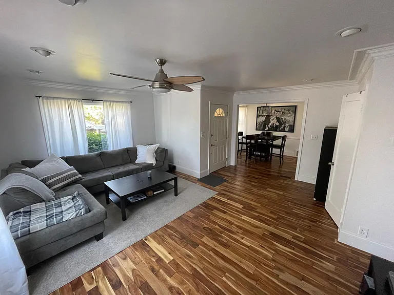 2900 S Kenwood St — Photo 10