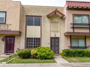 6734 Crown Rdg, San Antonio, TX 78239
