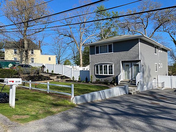4th image of 58-60 Blydenburgh Ave