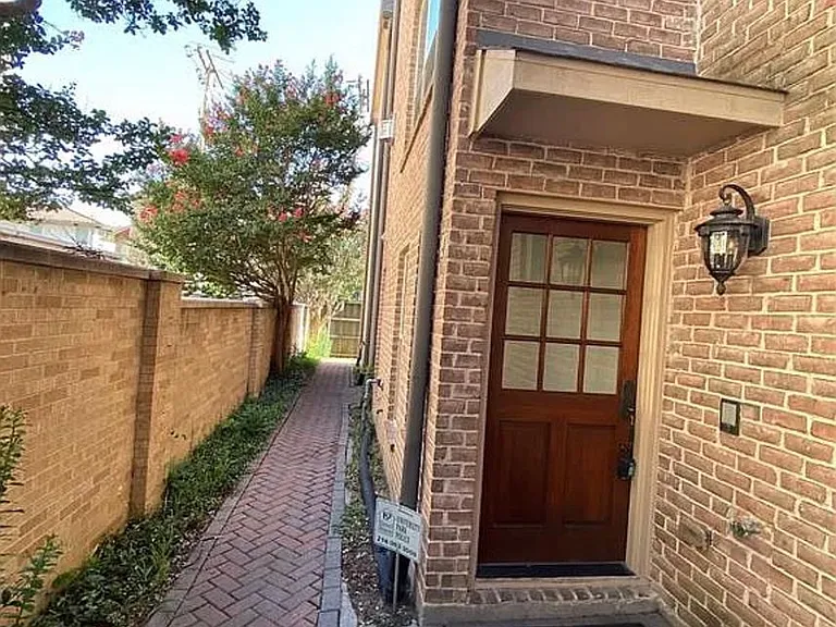 3421 Normandy Ave #4 — Photo 2