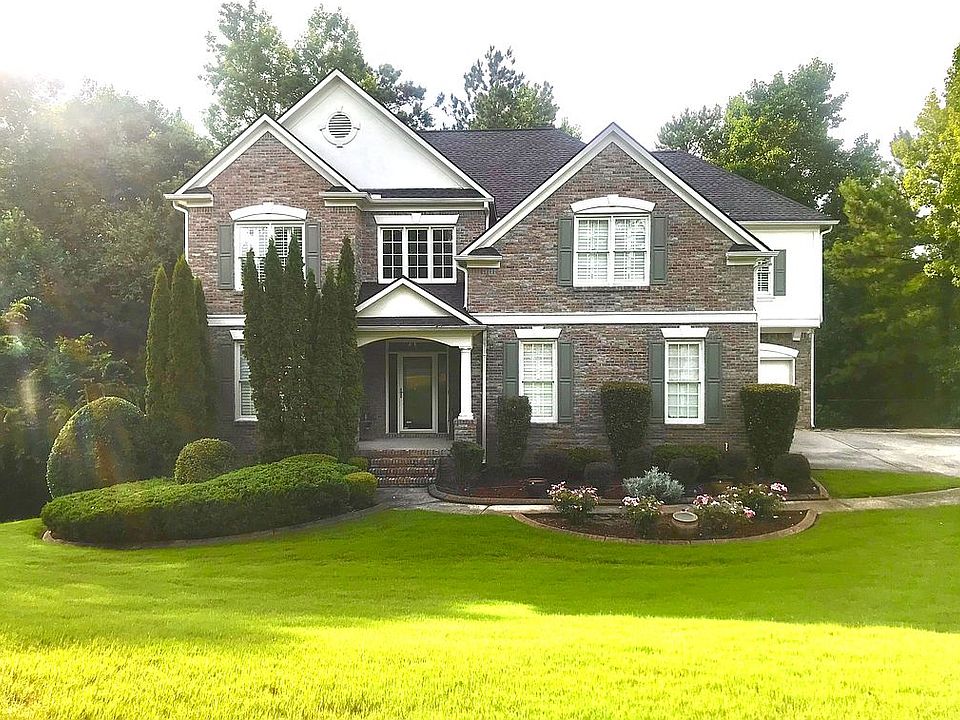 7733 The Lakes Drive 