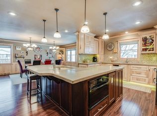 1448 Buttercup Ct, West Bend, WI 53090