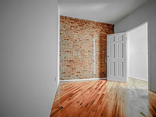 Rented by Metropolitan Property Group | media 18