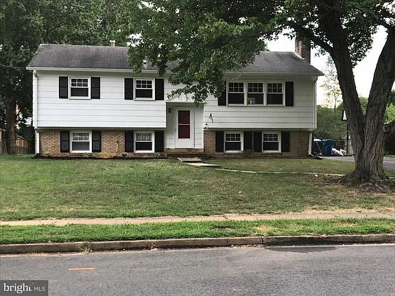 2nd image of 5507 Helmsdale Ln