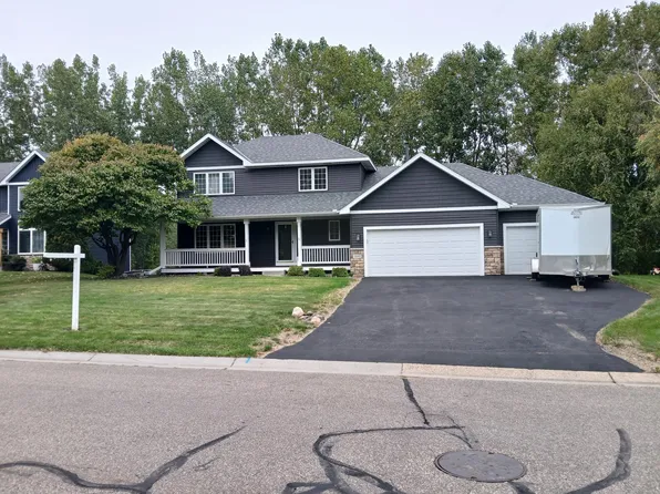 9040 Parkside Dr, Woodbury, MN 55125
