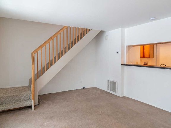 3rd image of 1655 Wingate Blvd