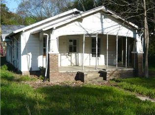 711 Schmitt Rd, Rossville, GA 30741