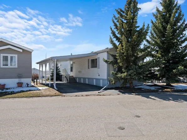99 Arbour Lake Rd NW #299, Calgary, AB T3G 4E4