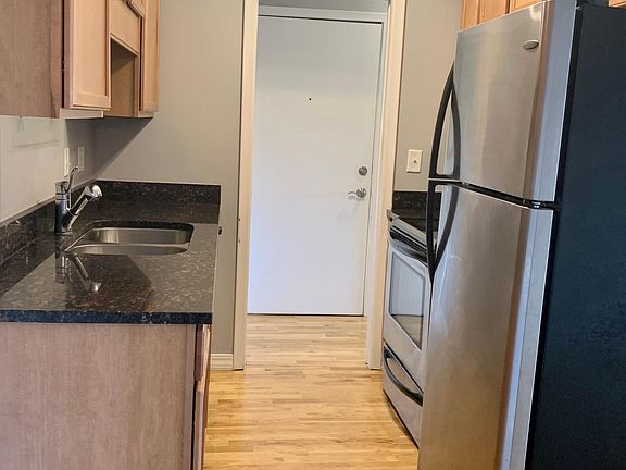 5th image of 2727 43rd St W #405