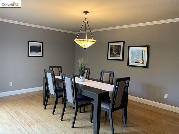4th image of 2202 Old Creek Cir