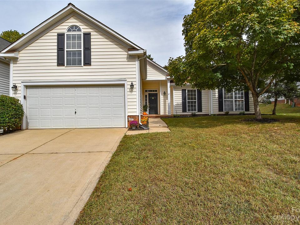 1st image of 160 Walmsley Pl