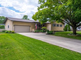 3687 Ridgewood Dr, Hilliard, OH 43026