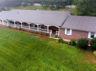 59 Pyrite Ln, Hurricane, WV 25526