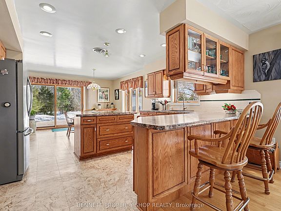 5th image of 579 Kelly Jordan Rd