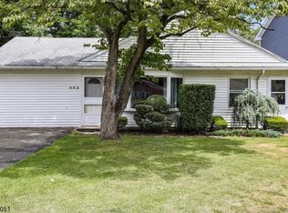 42 Harvey Ave, Rochelle Park, NJ 07662